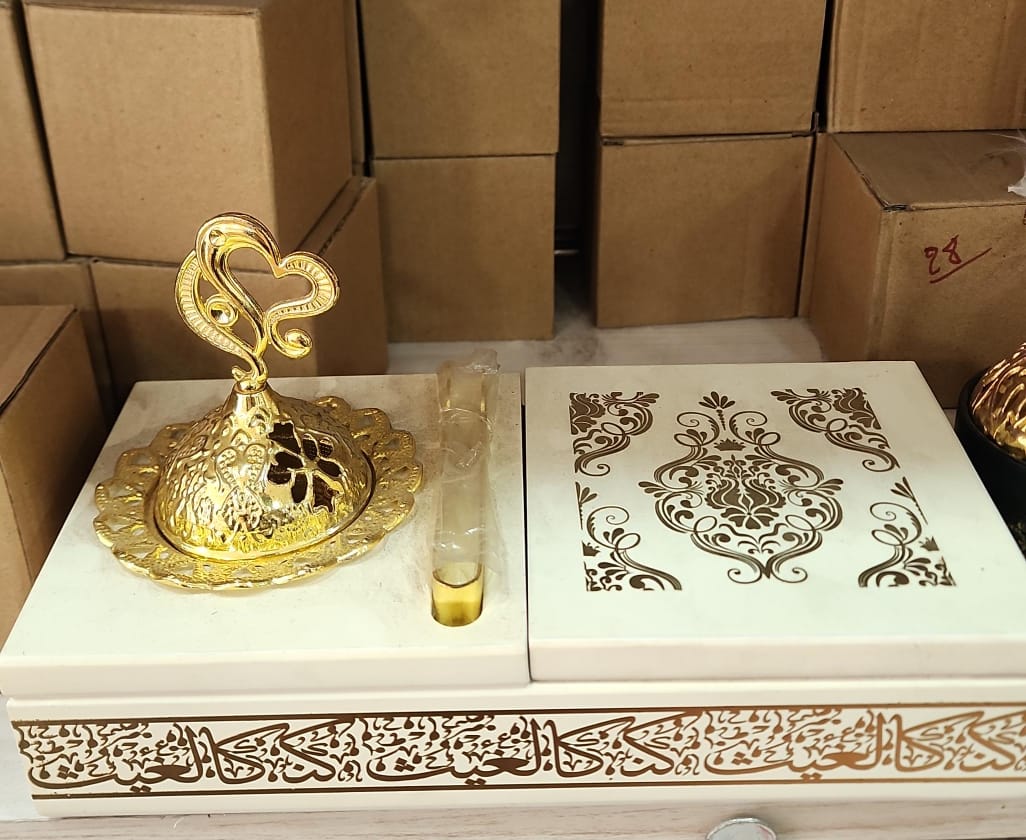 Coffret brûle-encens en bois avec boîte à oud