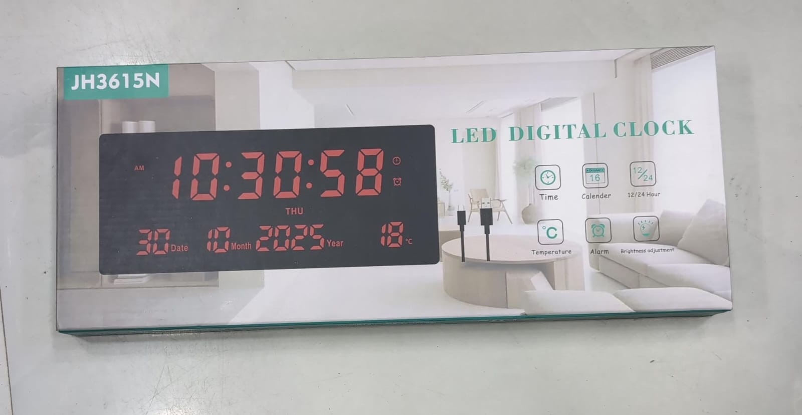 ساعة حائط رقمية LED